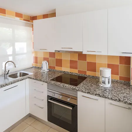 Apartahotel Alfagar Village 3*