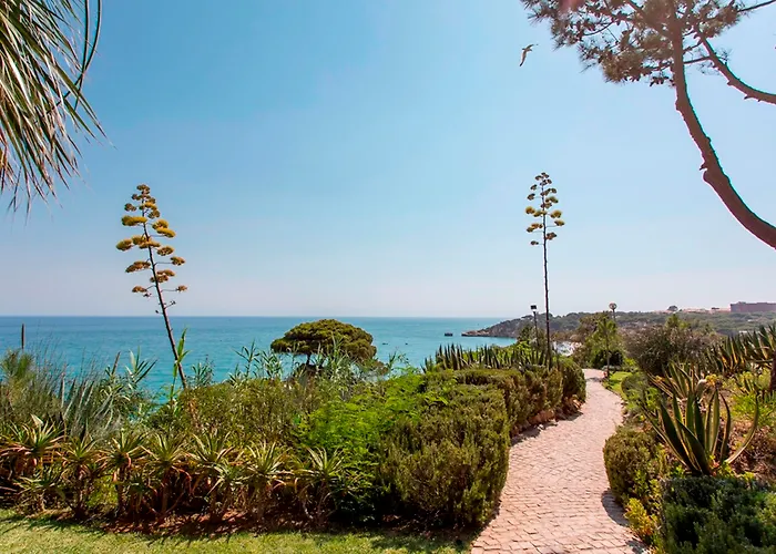 Alfagar Village Aparthotel 3*