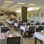 Lägenhetshotell Alfagar Village 3*